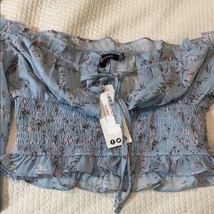 Boohoo size 6 crop top